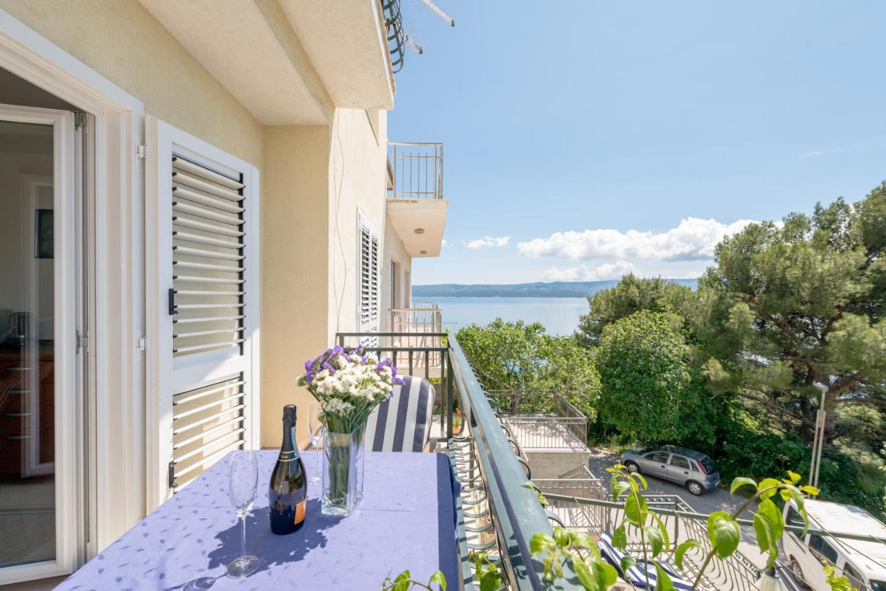 Apartmani Mirta Omis A Экстерьер фото