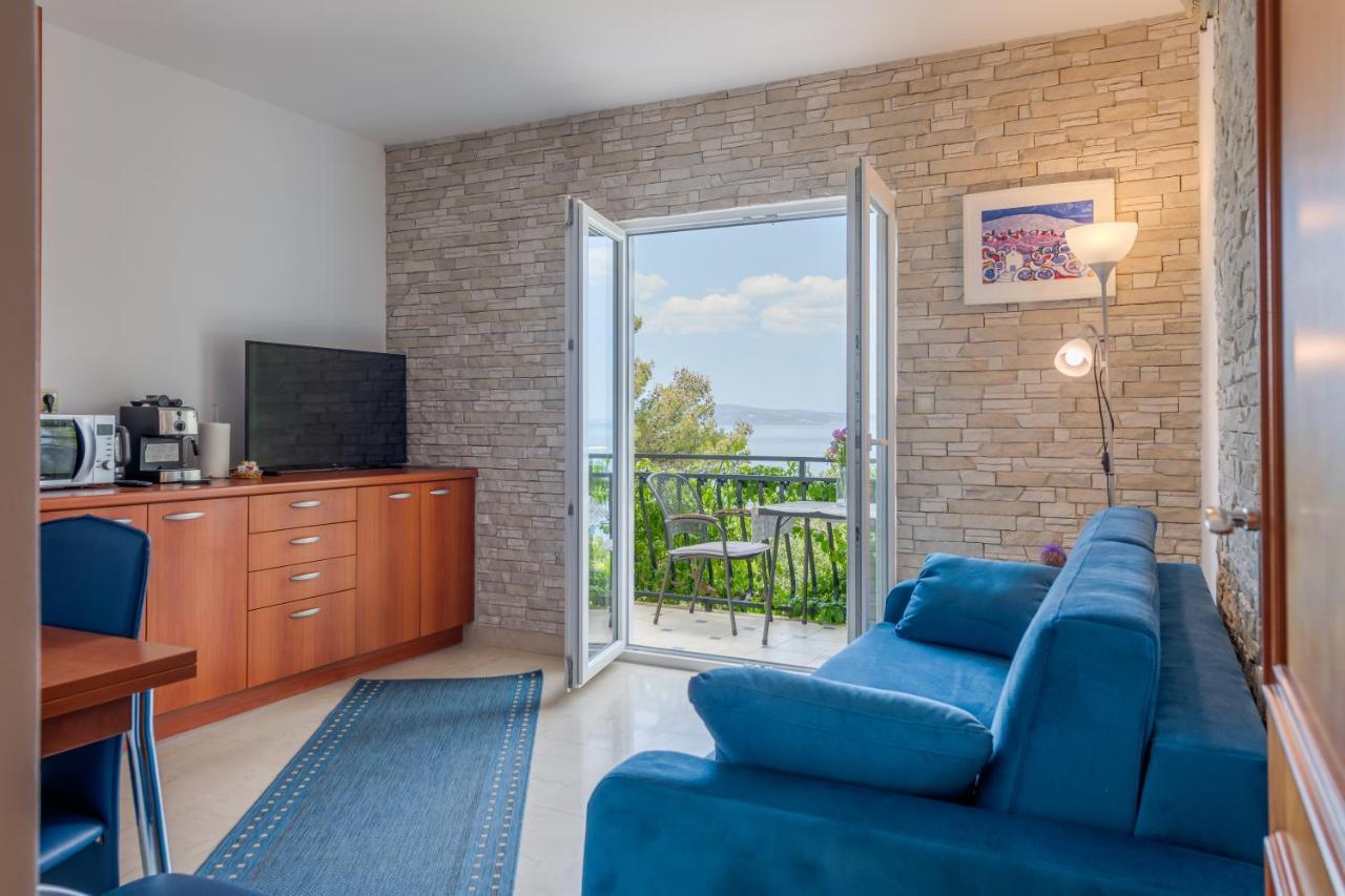 Apartmani Mirta Omis A Экстерьер фото